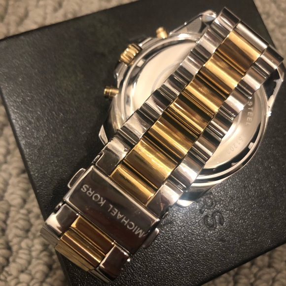 Michael Kors Watch - Picture 3 of 3